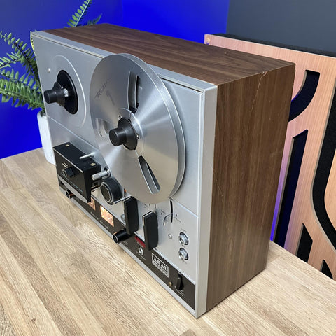 Akai 4000D Reel To Reel Tape Machine Recorder