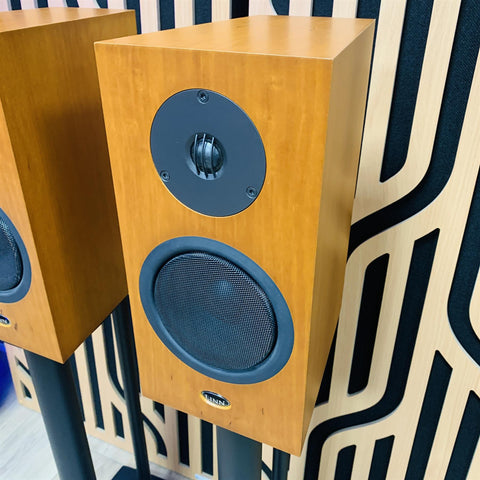 Linn Katan Audiophile Bookshelf Speakers & Stands