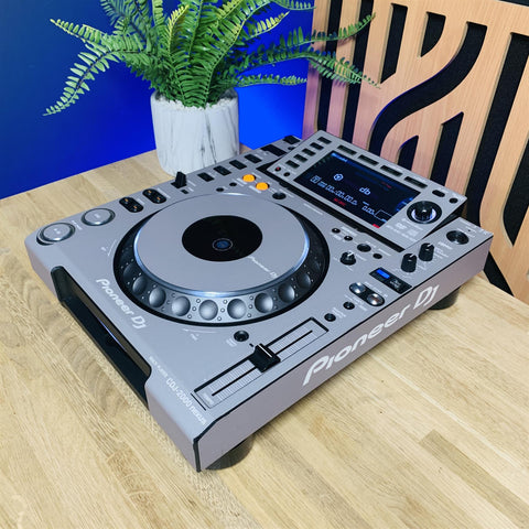 Pioneer CDJ-2000NXS Professional DJ Media Pro Multi Player
