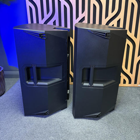 Mackie Thump 15A 1300 Watts Speakers (Pair)