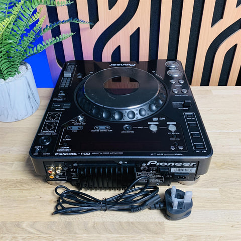 Pioneer CDJ 1000 MK3 Professional Grade Digital CD Deck