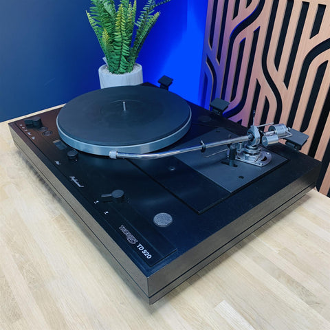 Thorens TD 520 Turntable