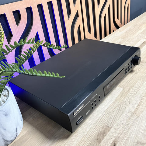 Pioneer F-304RDS FM AM Digital Synthesizer Radio Tuner