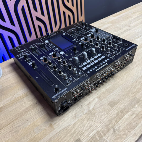 Pioneer DJ DJM-2000NXS Flagship 4-channel digital mixer