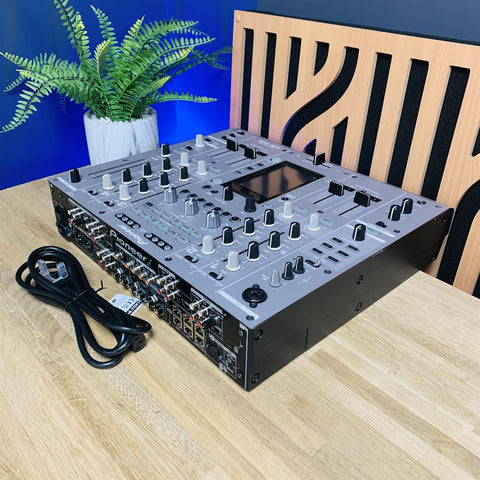 Pioneer DJM 2000 Nexus 4-Channel DJ Mixer