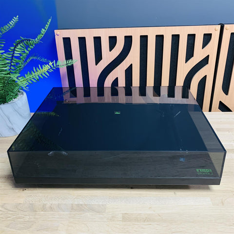 Rega Planar 2 Turntable with Audio Technica AT110E Cartridge
