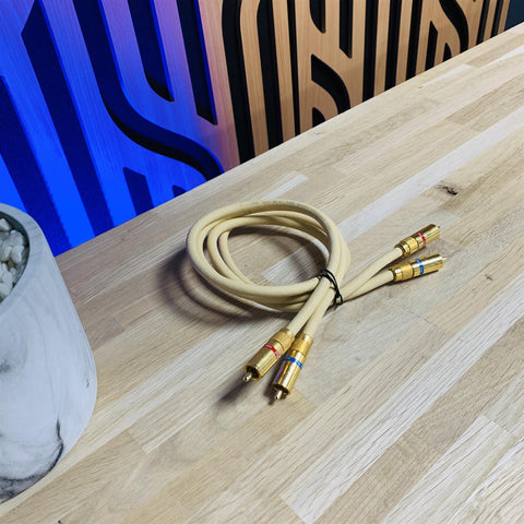 Van Den Hul 'The Name' 0.8m Twin Phono RCA Interconnect Cable Lead