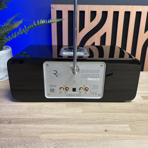 Vita Audio R2 With 30pin iPod Dock