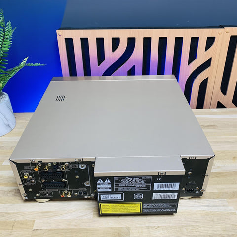 Pioneer DVL-919E Laserdisc/DVDCD/Video CD Player