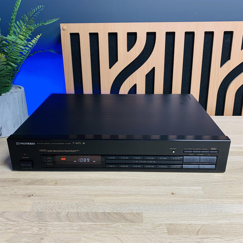 Pioneer F447L Stereo Tuner