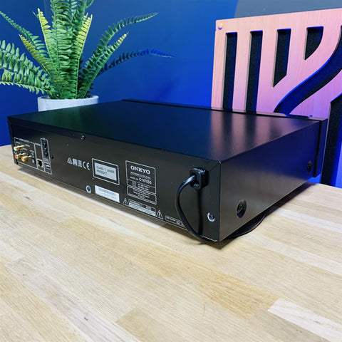 Onkyo C-N7050 Network CD Player w/ Remote and Manual