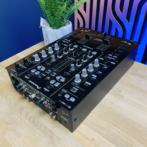 Pioneer DJM-T1 Traktor Scratch 2 Channel DJ Mixer With Control Vinyl & CDs