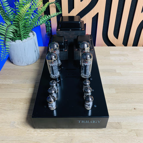 Trilogy 948 Stereo Valve Amplifier