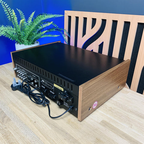 Sansui AU-101 Solid-State Integrated Stereo Amplifier