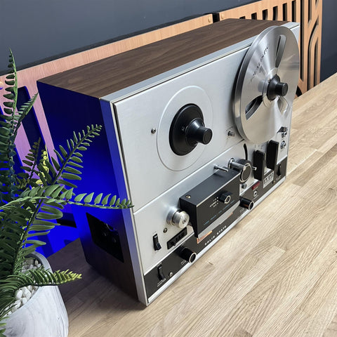 Akai 4000D Reel To Reel Tape Machine Recorder