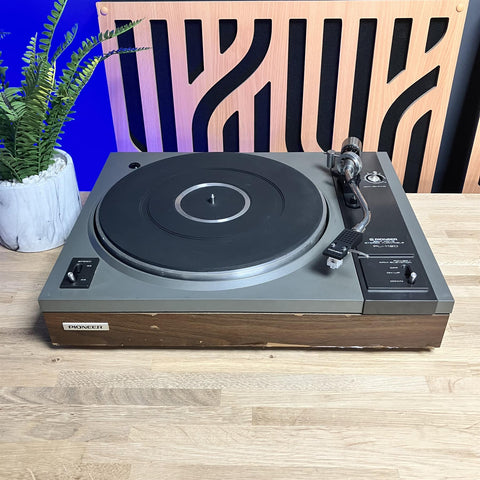 Pioneer PL-112D Turntable With Audio Technica AT3600L Cartridge