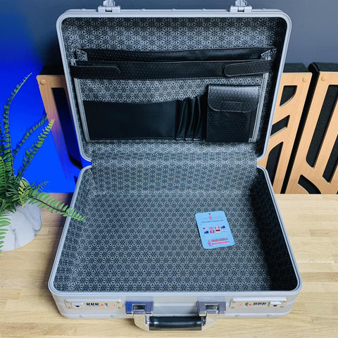 Locking storage case