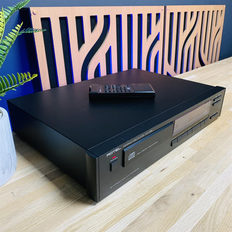 Rotel RCD-865 CD Player with Remote