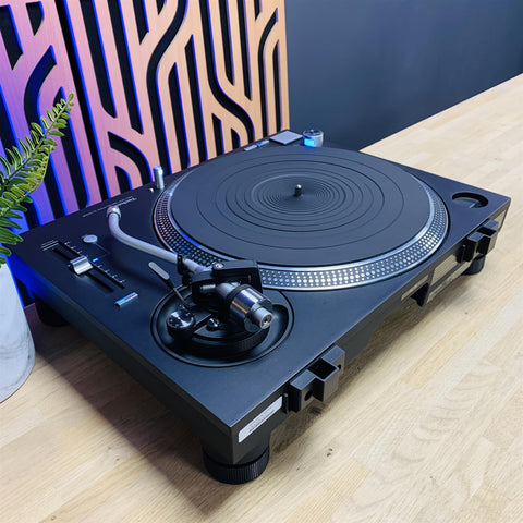 Technics SL-1210 GR Grand Class Direct Drive Turntable