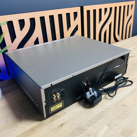 Onkyo Integra DX-7711 CD Player