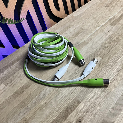 Pair Neo Oyaide d+ Class B XLR to XLR Cable (5m)