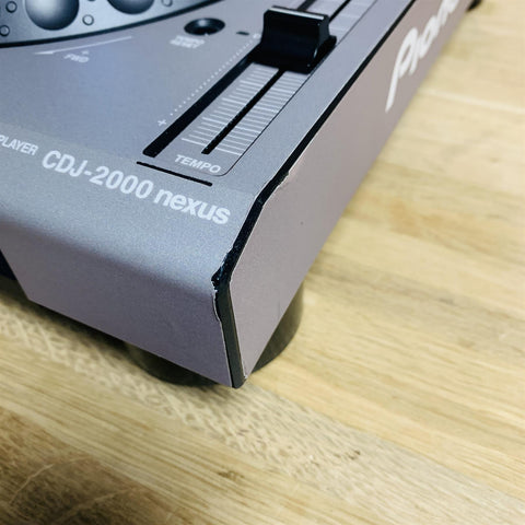 Pioneer CDJ-2000NXS Professional DJ Media Pro Multi Player