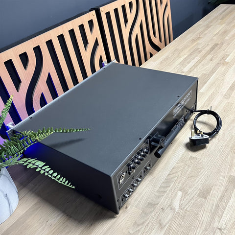 Rotel RT-2000 Stereo Quartz PLL AM/FM Tuner
