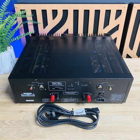 Rotel RB-1080 Stereo Power Amplifier 200 Watts 8 Ohms XLR