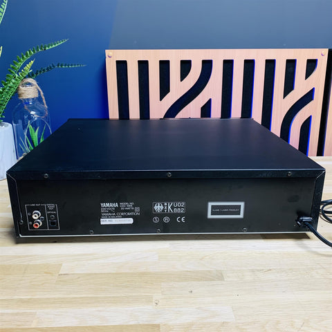 Yamaha CDC-665  5 CD Compact Disc Change