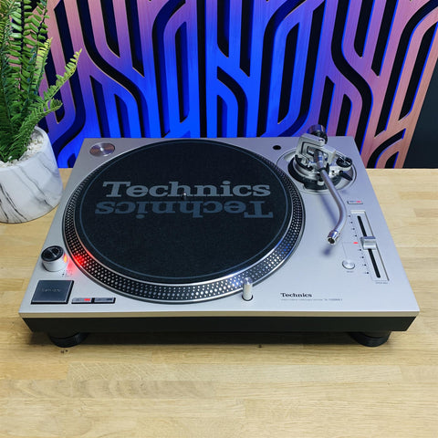 Technics SL-1200 MK7 Direct Drive DJ Turntable
