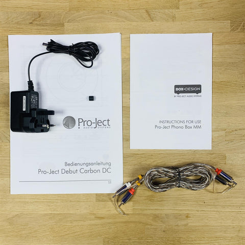 Pro-ject Debut Carbon RPM3 Turntable (Light Grey) Ortofon 2M Red Cartridge