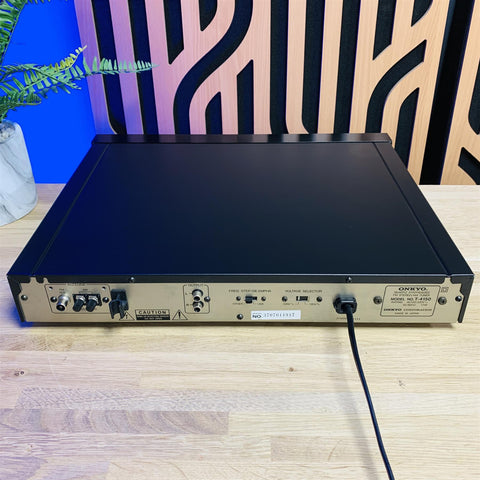 Onkyo T-4150 Integra Quartz Synthesized FM/AM Tuner