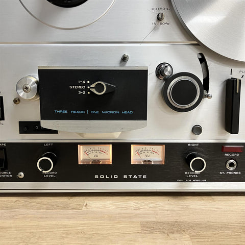 Akai 4000D Reel To Reel Tape Machine Recorder