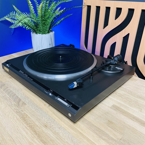 Technics SL-Q210 Quartz Direct Drive Automatic Turntable