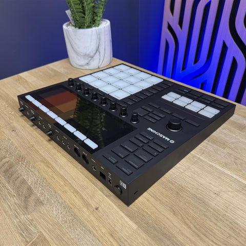 Native Instruments Maschine MK3 Groove Production Studio