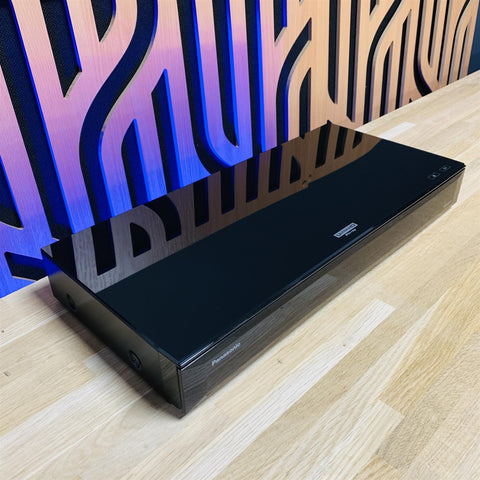Panasonic UB700 Blu-Ray Player