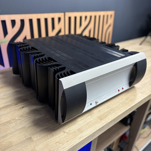 Musical fidelity F19 Power Amplifier