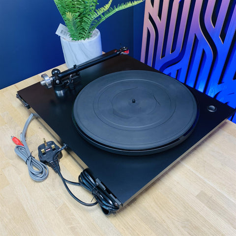 Rega P3 Turntable With Bias 2 Cartridge & Stylus