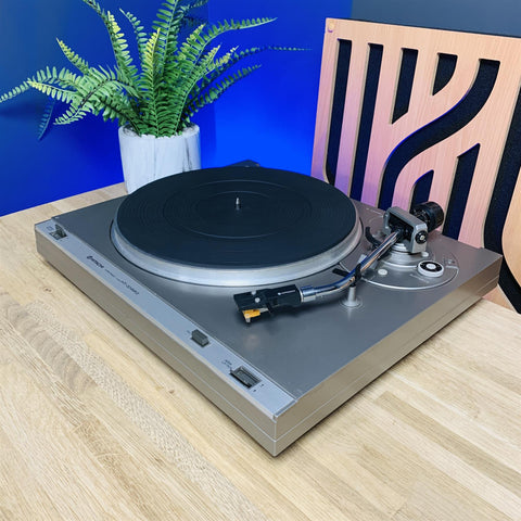 Hitachi H324 MK2 Turntable