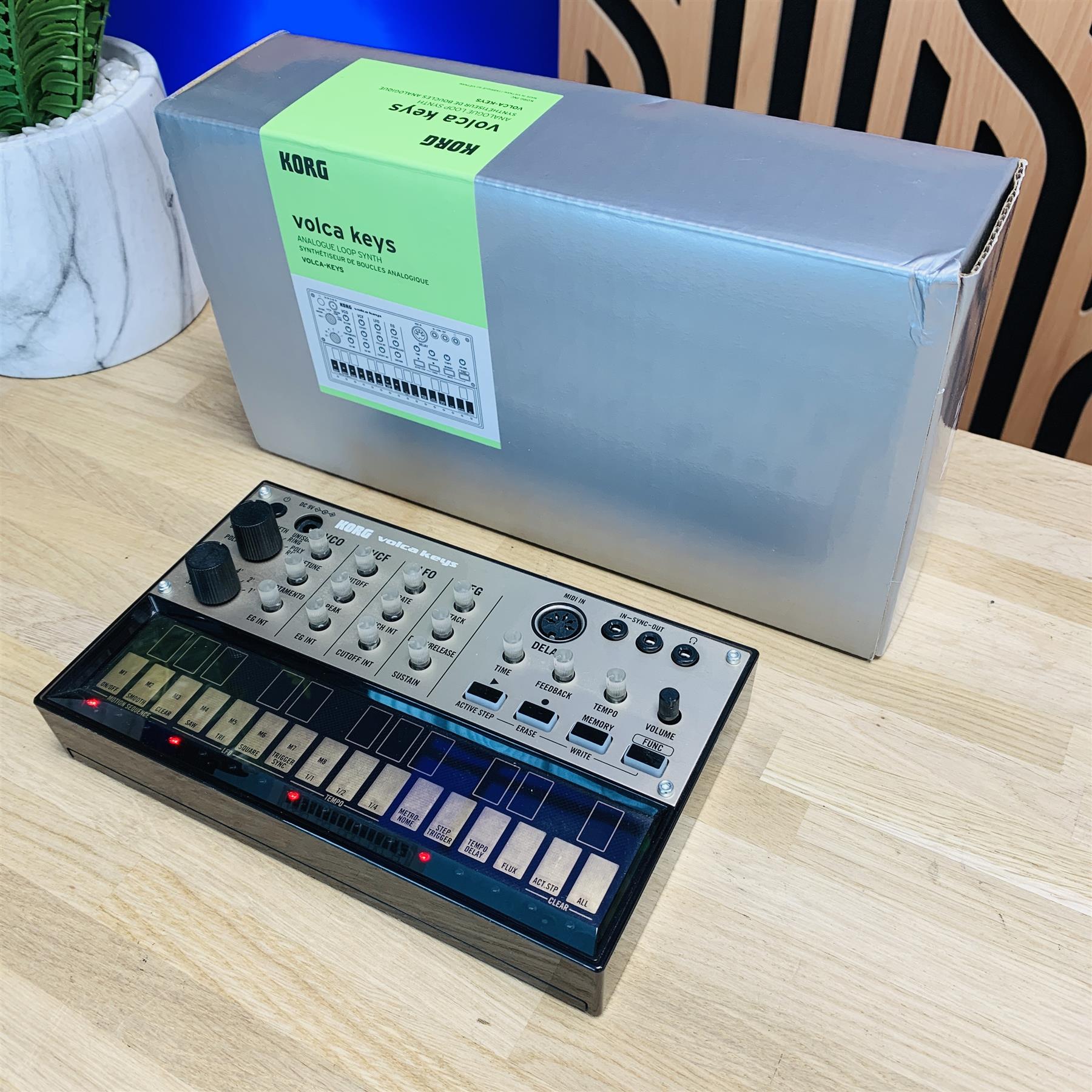 Loopa Synth Korg Volca Keys Analogue Loop Synth – Why Buy New