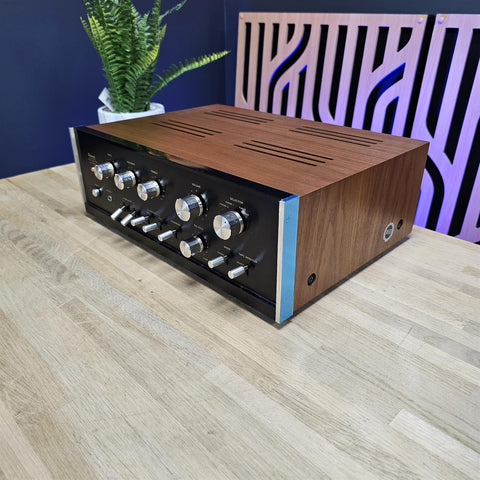 Sansui AU-555A Solid State Stereo Control Amplifier