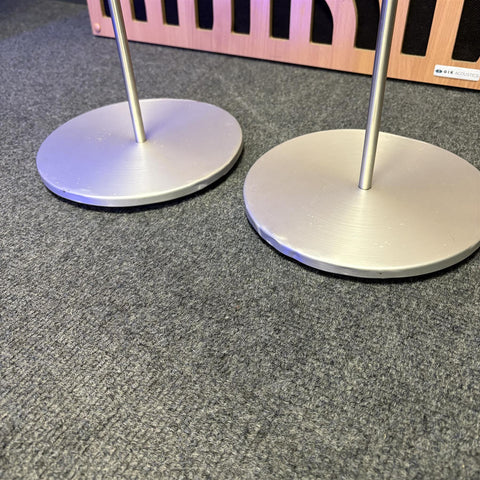 LOEWE S1 Stereo Speakers With Stands