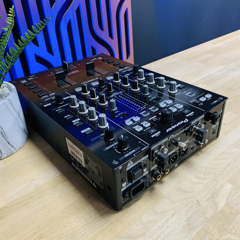 Pioneer DJM-T1 Traktor Scratch 2 Channel DJ Mixer With Control Vinyl & CDs