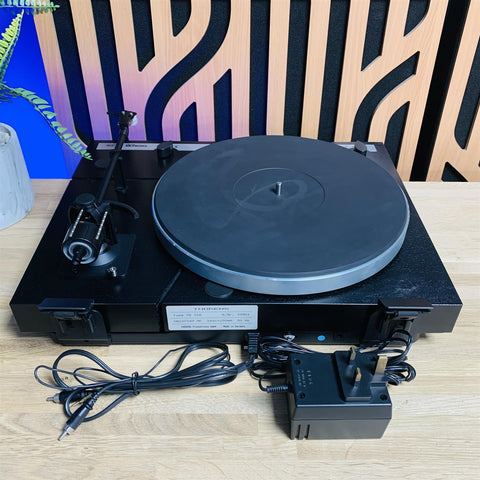 Thorens Turntable TD318 fitted with Audio Technica 3600L Cartridge