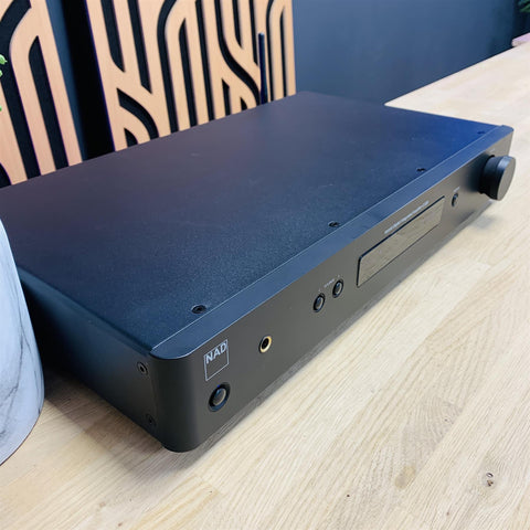 NAD C328 Hybrid Digital DAC Integrated Amplifier