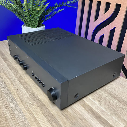 NAD 302 Stereo Integrated Amplifier