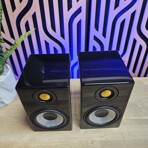 Monitor Audio Radius 90 Speakers (Pair) with Wall Brackets