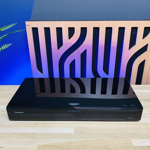 Panasonic UB700 Blu-Ray Player