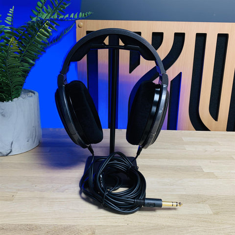 Sennheiser HD650 High-Definition Open-Back Headphones (stand not included)