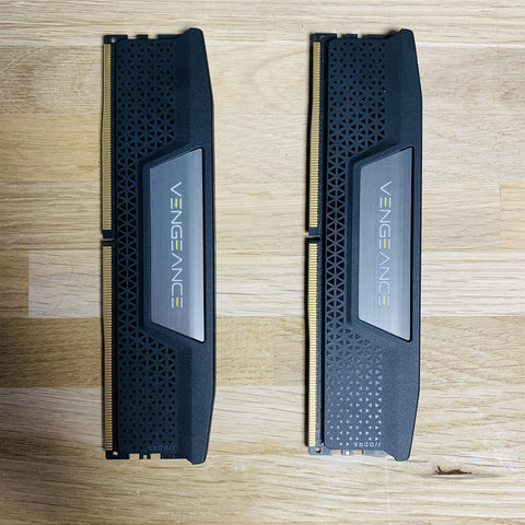 Corsair VENGEANCE RGB 64GB (2x32GB) DDR5 DRAM 6200MT/s CL32